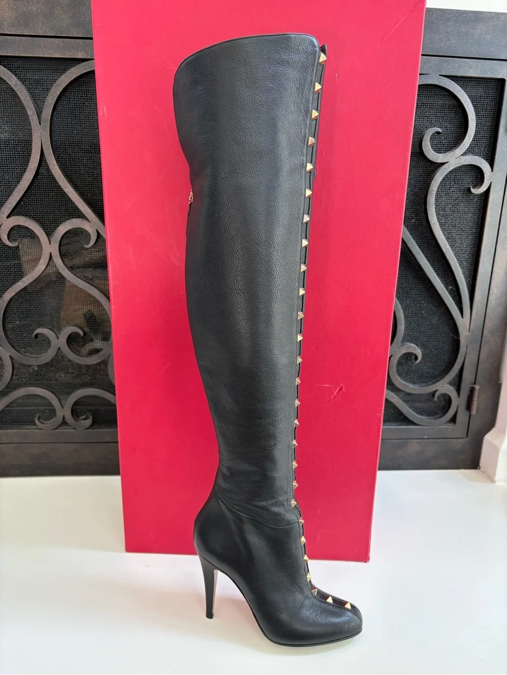 Valentino Garavani Rockstud Over the Knee Boots in Black Leather 36/6